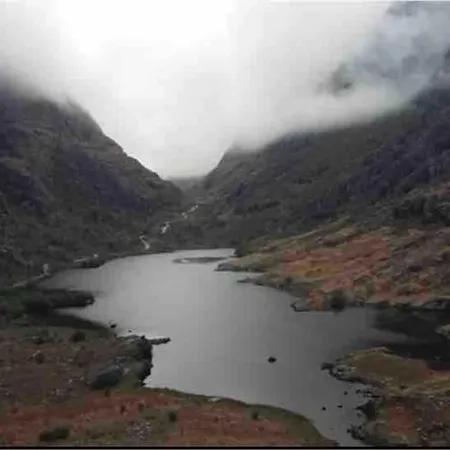 Gap Of Dunloe Shepherd's Holiday home *