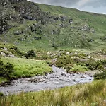 Gap Of Dunloe Shepherd's Holiday home