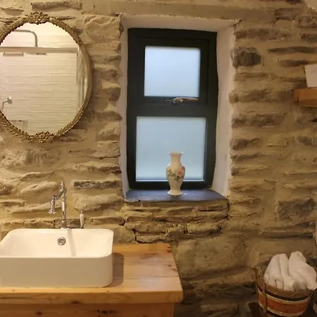 Gap Of Dunloe Shepherd's Cill Airne